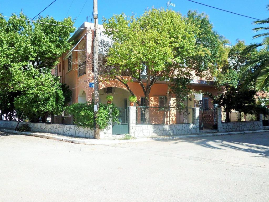 Stamoulis Apartments Agia Efimia Exterior photo